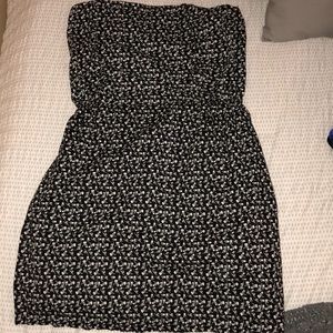 Black floral printed, strapless dress 👗